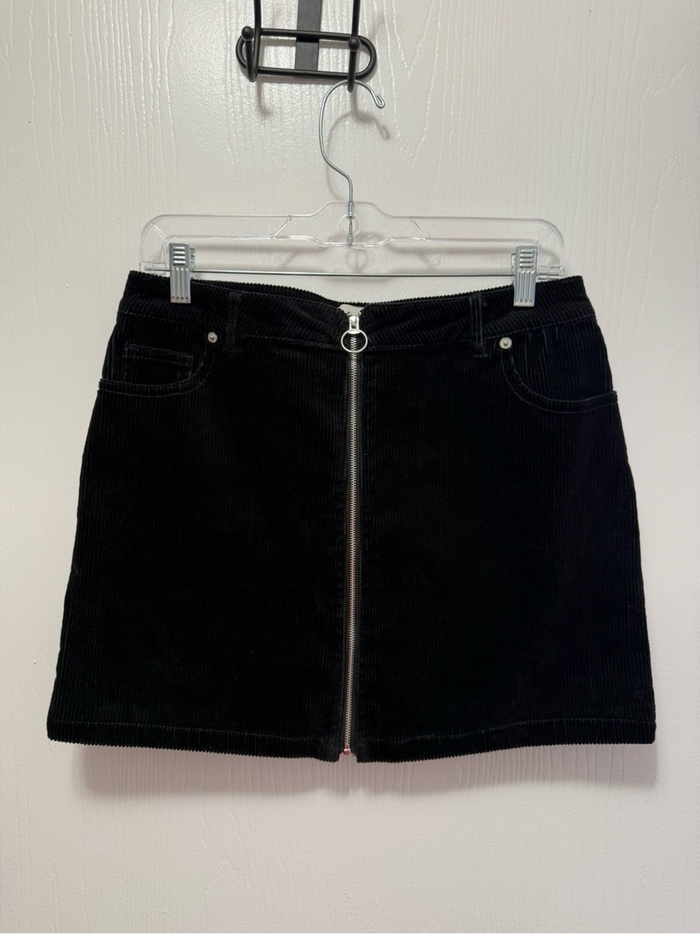 Love Tree Black Corduroy Front-Zip 5 Pocket Mini Skirt - Women Size Large